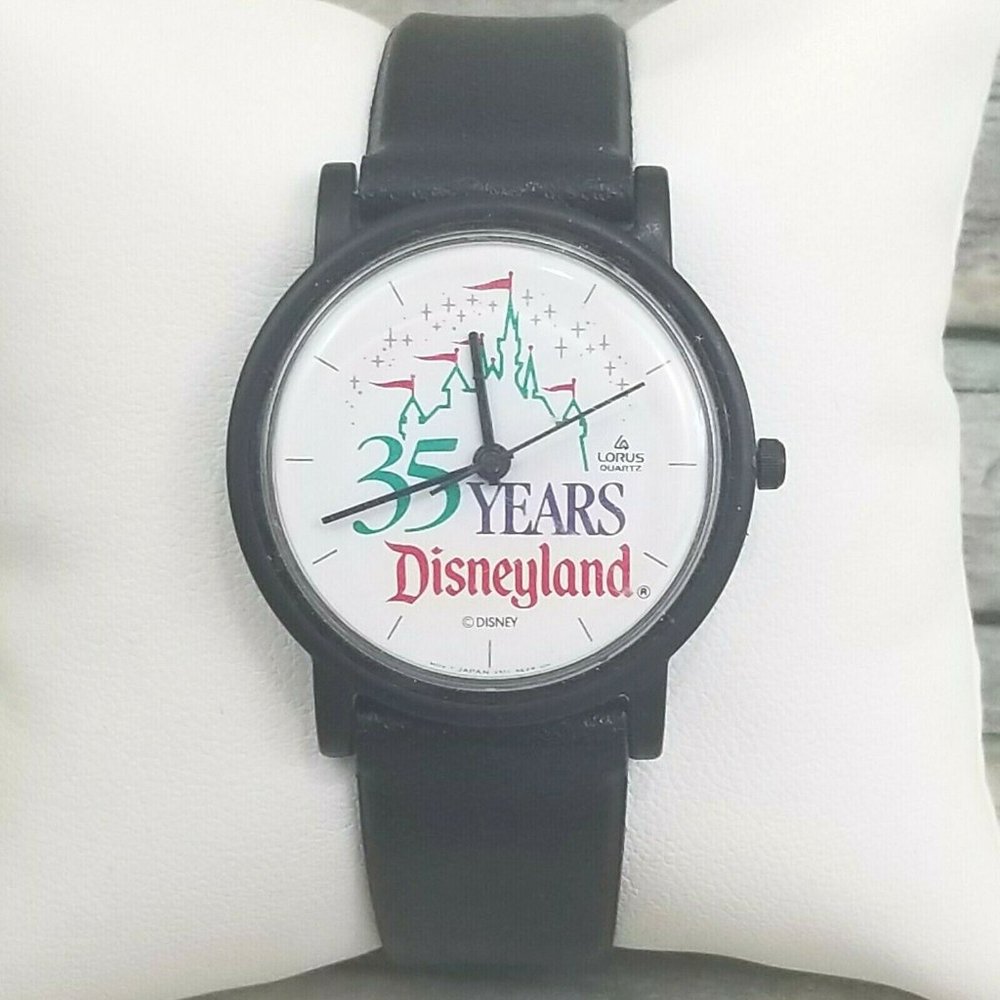 Vintage Disney 35 Years Disneyland Watch J8